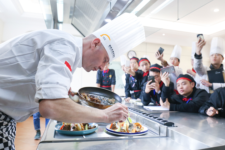 長(zhǎng)沙新東方烹飪學(xué)校