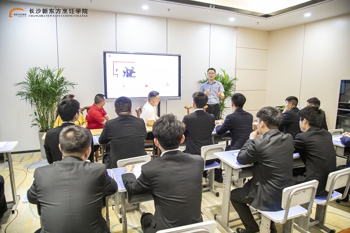 頂崗實(shí)習(xí)座談會(huì)