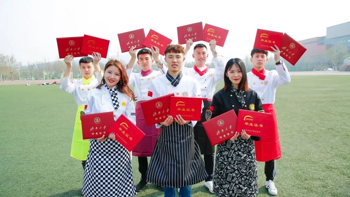 �I(y��)������