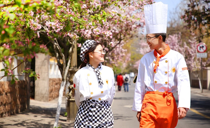 �|����WУ