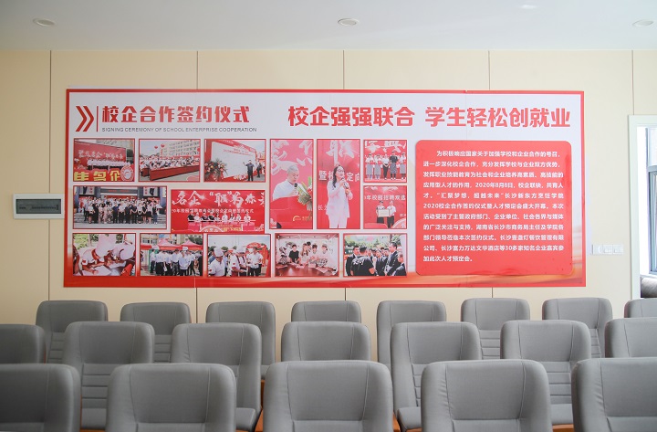 �I(y��)�W(xu��)У