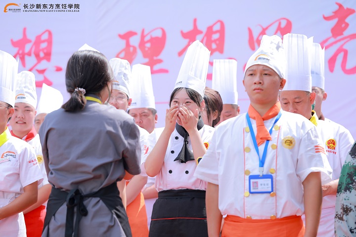 �Lɳ�|����WУ