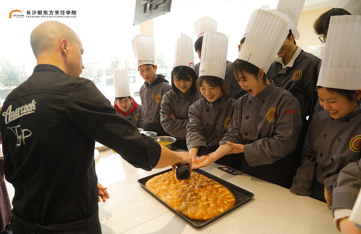 ���c(di��n)�W(xu��)У