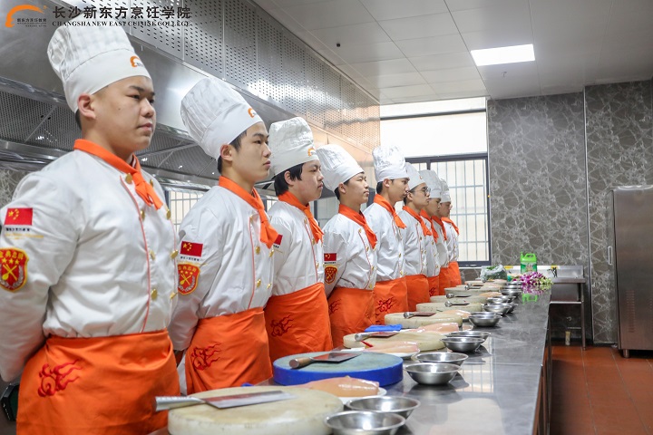 �Lɳ�|����WУ