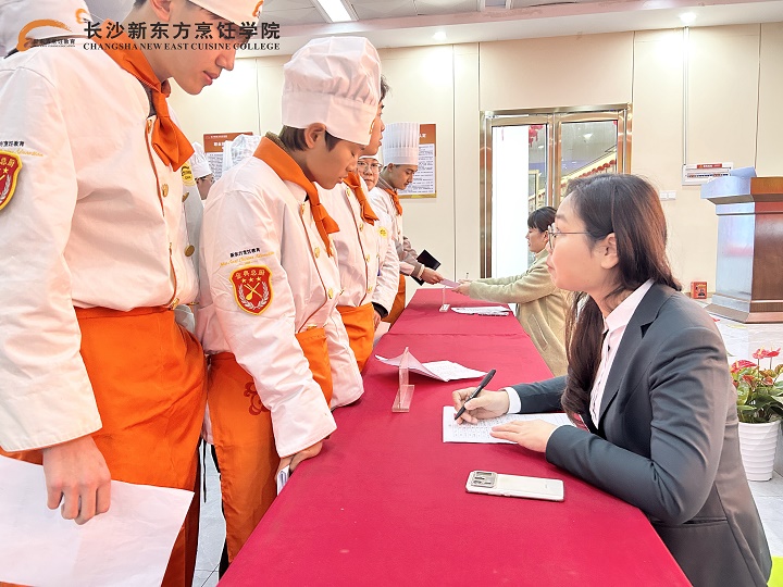 У@(zhun)(chng)Ƹ(hu)