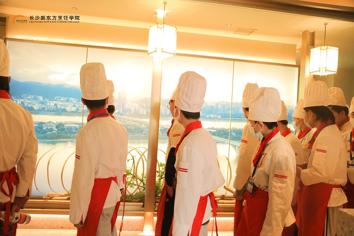 ��ͨ�˼ҵĺ�����������δ����·����������