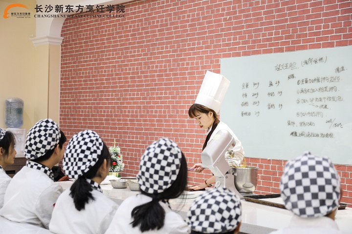 ʮ�����qŮ�������x��