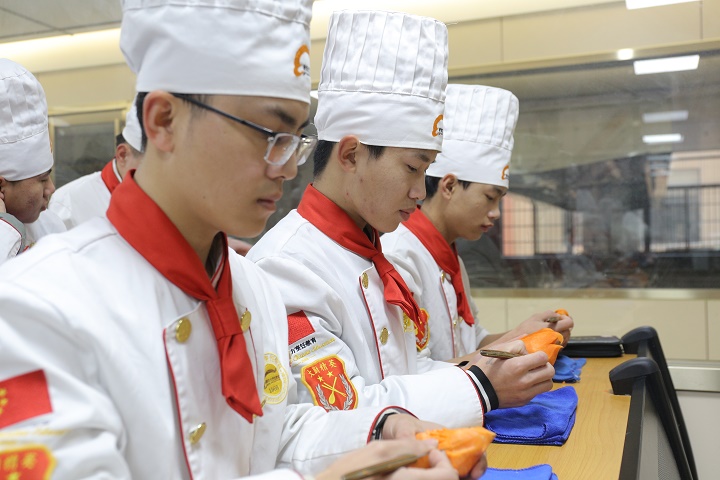 �п�����У