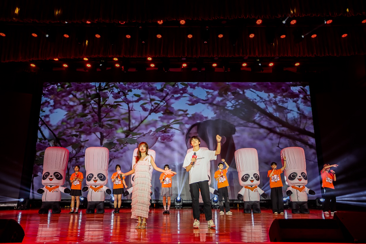 中國新東方第七屆“水塔醋業(yè)杯”全國烹飪職業(yè)技能大賽總決賽頒獎(jiǎng)典禮