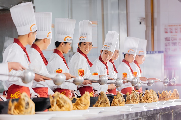 學(xué)廚師學(xué)費(fèi)多少錢