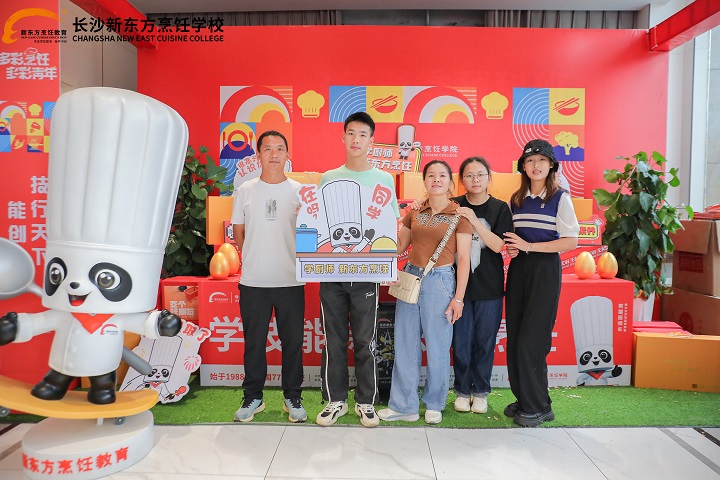 直擊長沙新東方火熱報名現(xiàn)場