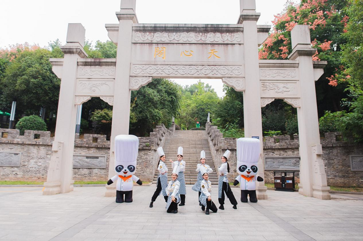 ��؈�N���L