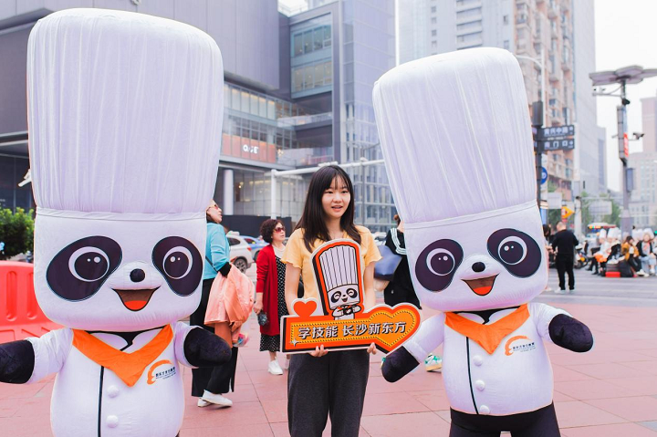 ��؈�N���L���Lɳ