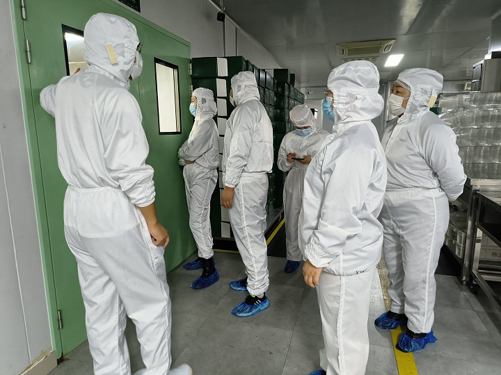 長沙新東方老師們前往仟吉觀摩學習