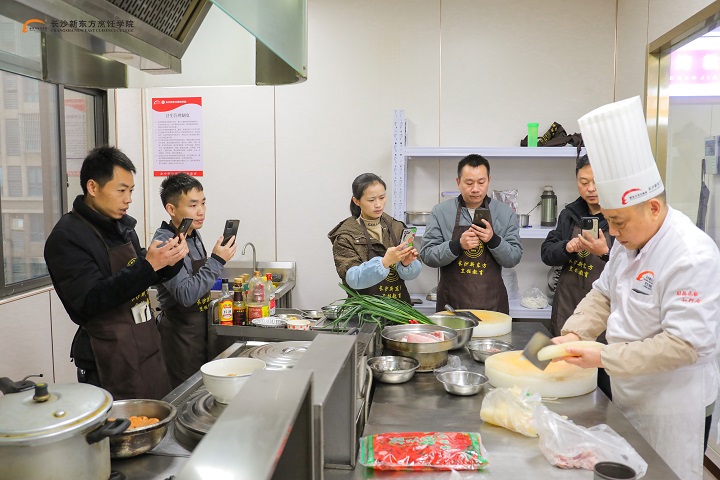 哪里可以學(xué)短期家常菜培訓(xùn)