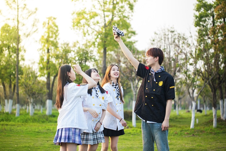 職業(yè)學(xué)校