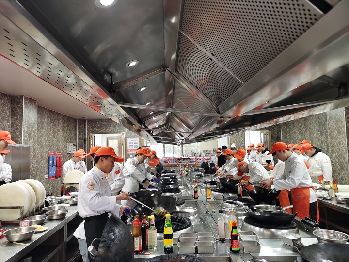 長沙新東方烹飪學校中餐專場招聘會盛啟