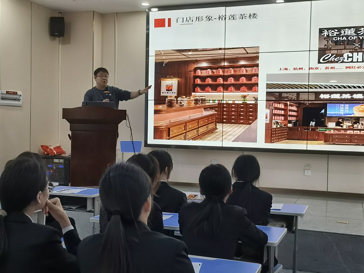 西點招聘會現(xiàn)場