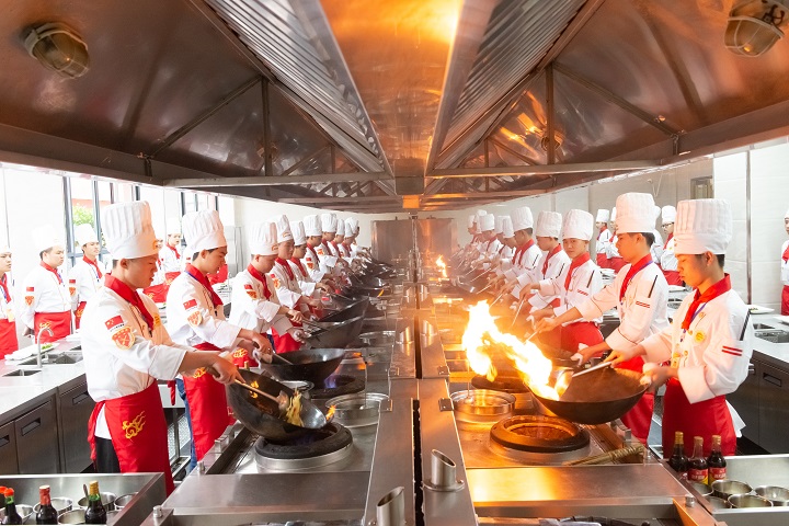 想讀職校學(xué)技術(shù)