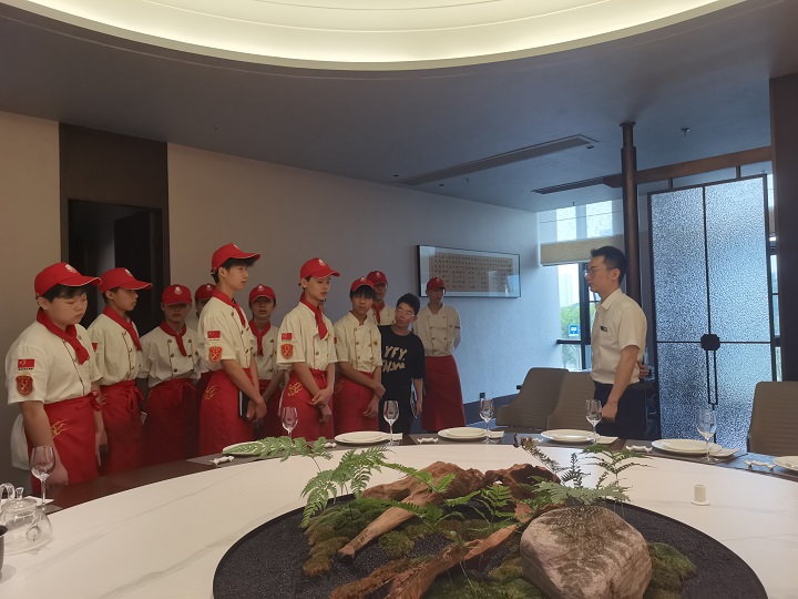 校企合作企業(yè)參觀活動(dòng)