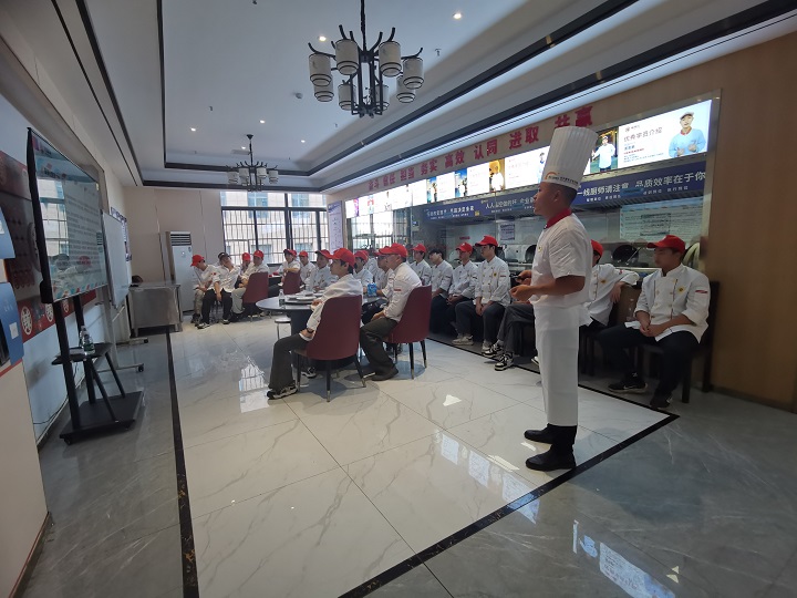 長(zhǎng)沙新東方與辣得叫產(chǎn)教融合定向班